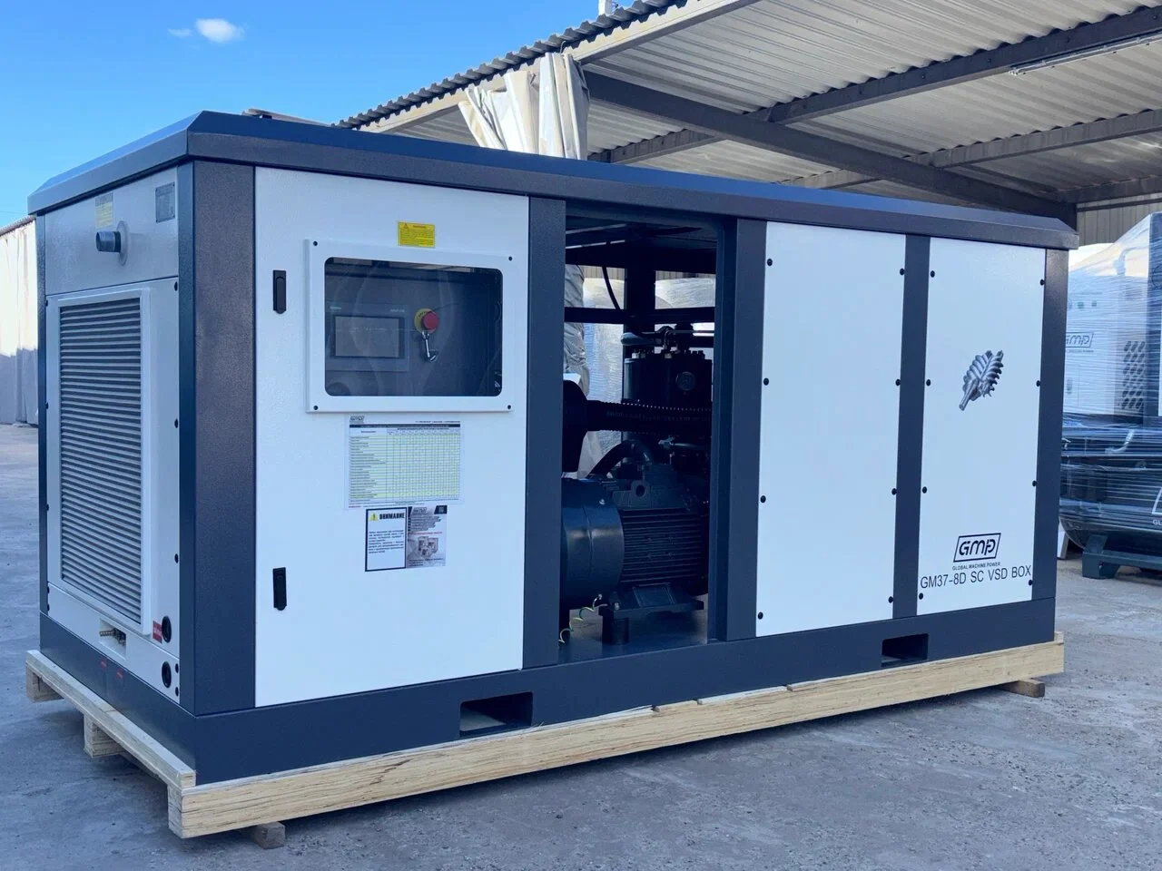GM37-8D SC VSD BOX с открытой сервисной панелью и встроенными системами
